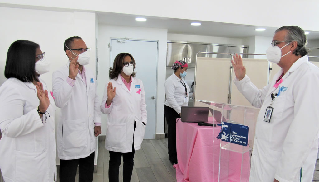 Médicos del Oncológico lanzan Grupo de Cáncer de Mama 