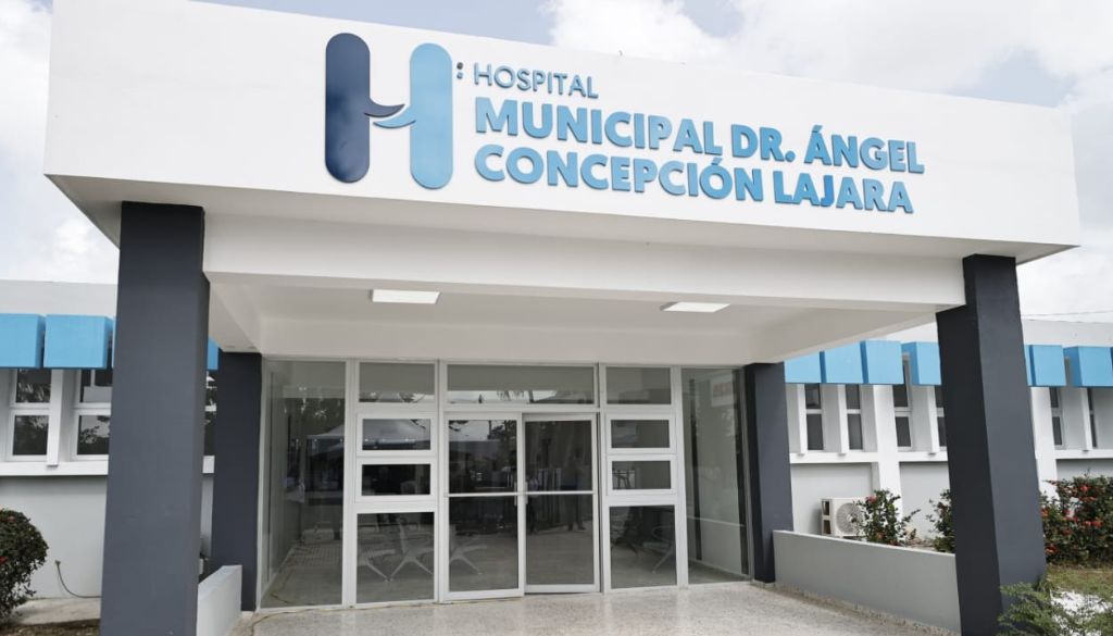 Entregan ampliada emergencia y remozamiento en hospital de Tenares 