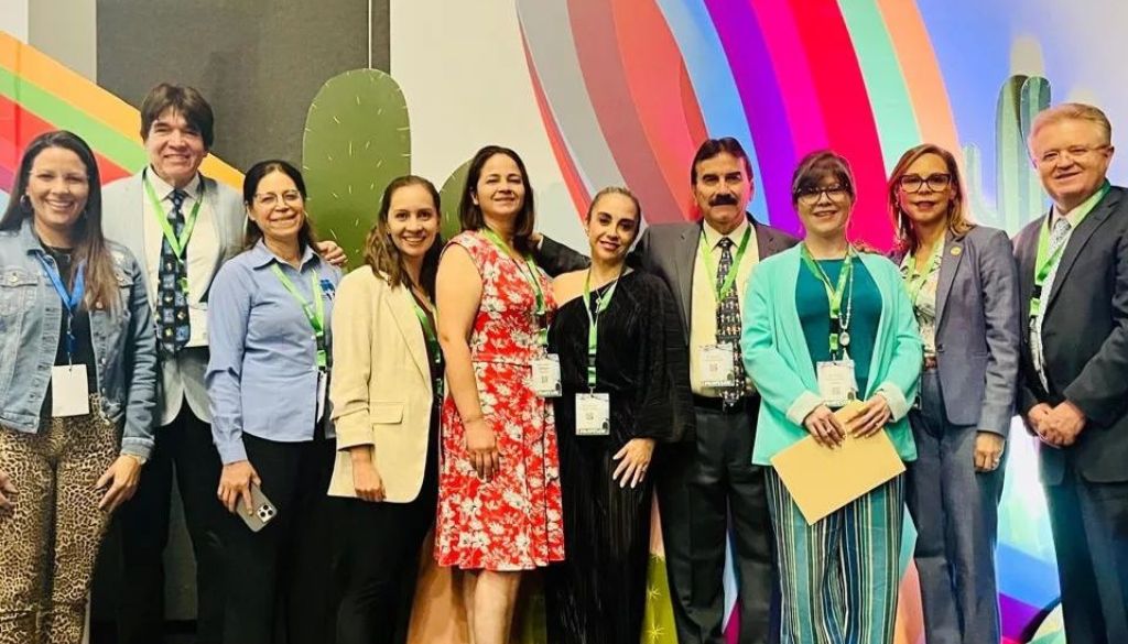 Representan país en importante congreso médico de la región 