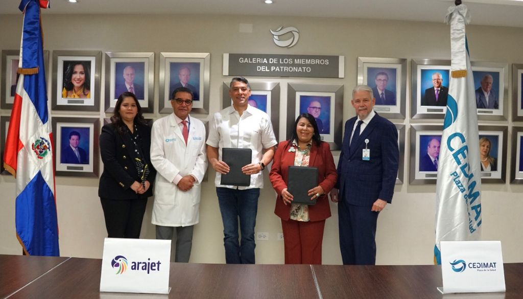 Entidades firman acuerdo para impulsar turismo médico en República Dominicana 