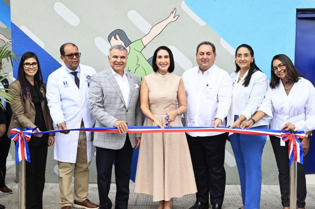 Autoridades dejan en funcionamiento Unidad Integral para Adolescentes en Hospital Marcelino Vélez 