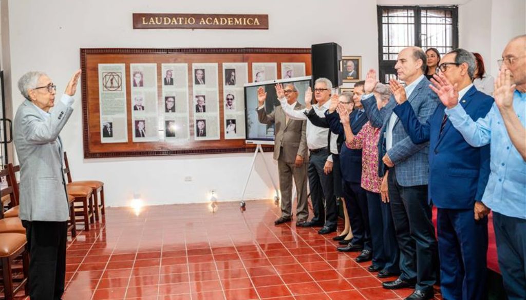 Academia de Ciencias juramenta su nuevo consejo directivo 