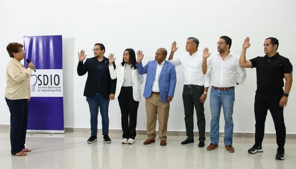 Colegio Odontólogos juramenta nueva directiva de la SDIO 