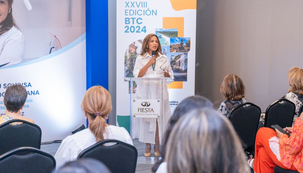 Doctora Zoila Fernández lanza innovadora guía de salud bucal 