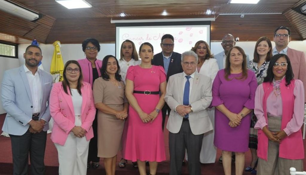 Colegio Médico realiza conferencia sobre cáncer de mama 