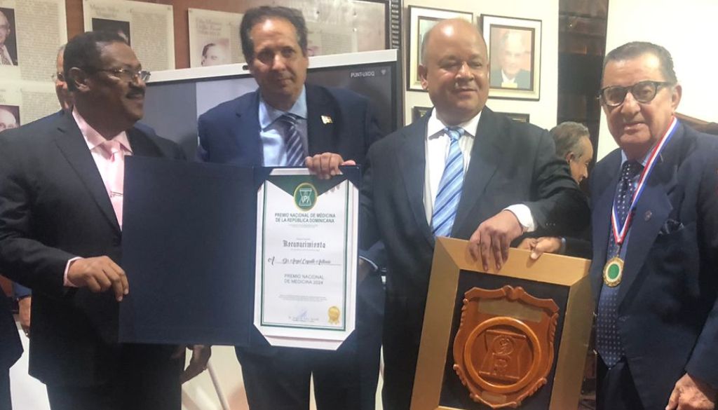 Celebran 28ª edición del Premio Nacional de Medicina 