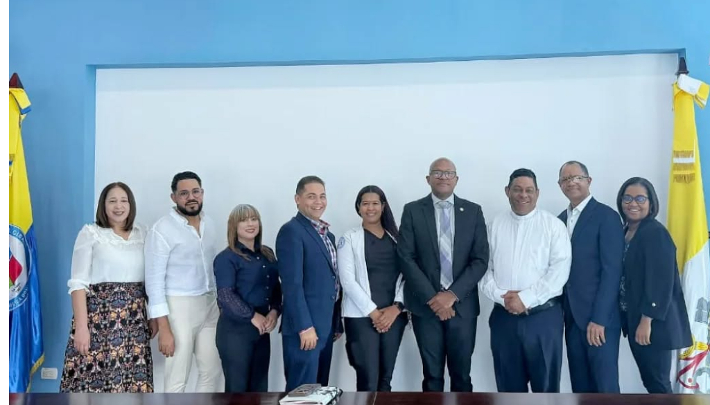 Colegio Médico y UCATECI acuerdan revisar tarifas de aval y mejorar condiciones de médicos residentes