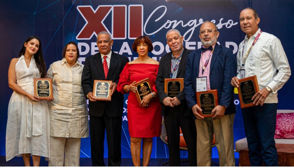 Cinco especialistas reciben máximo galardón de la geriatría dominicana 